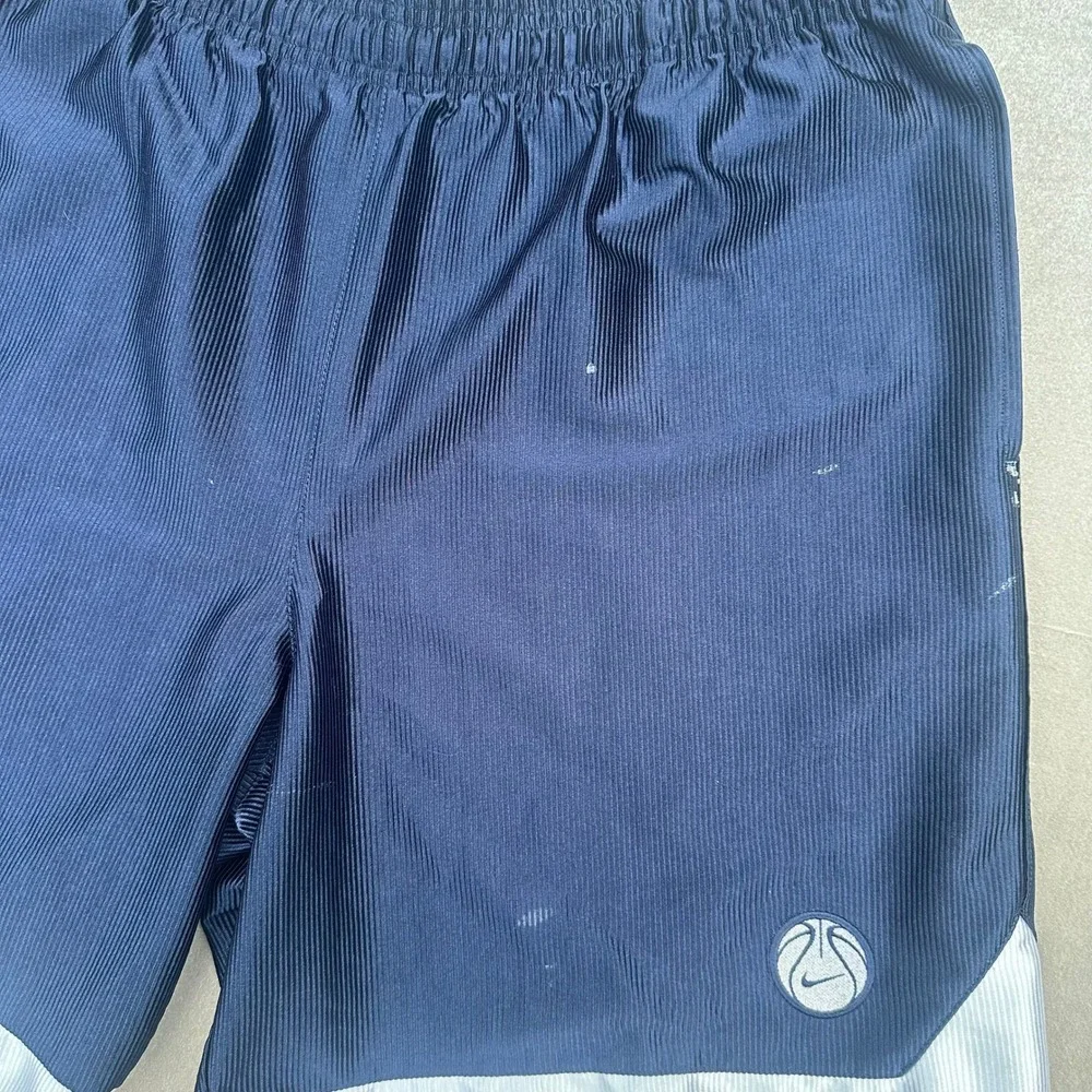 Vintage Nike Basketball Shorts Men's Large Navy White Y2K Swoosh Athletic